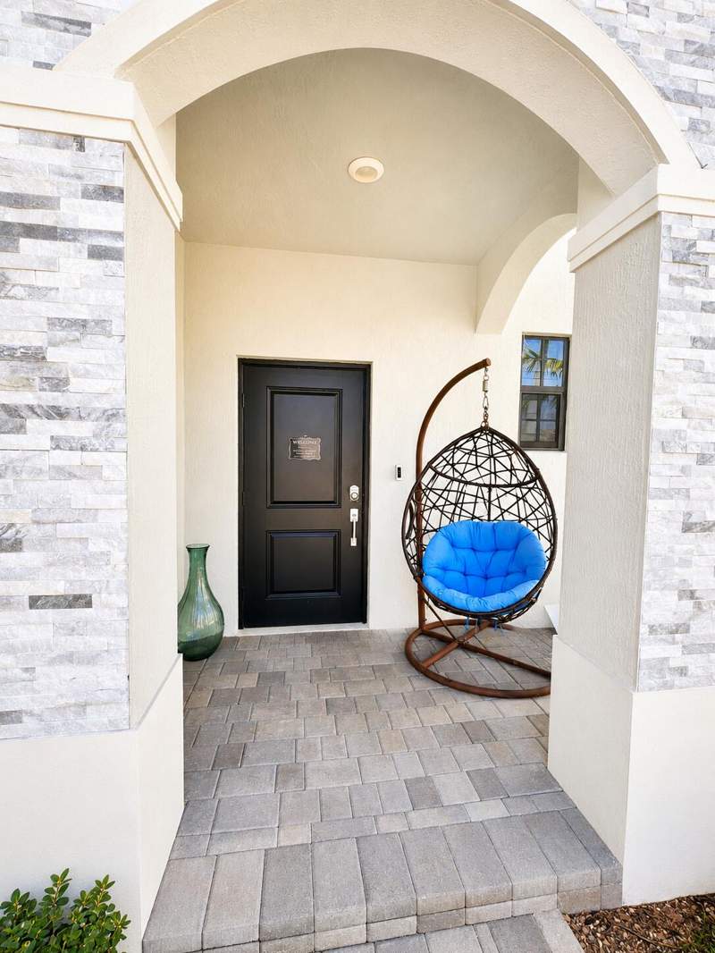 3 bedroom Townhouse at 424 NW 203rd Terrace, Vista Lago, Miami Gardens — photo 2