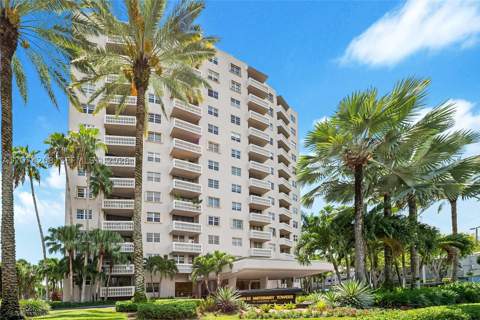 90 Edgewater Dr Ph11, Coral Gables FL - photo 13 of 19