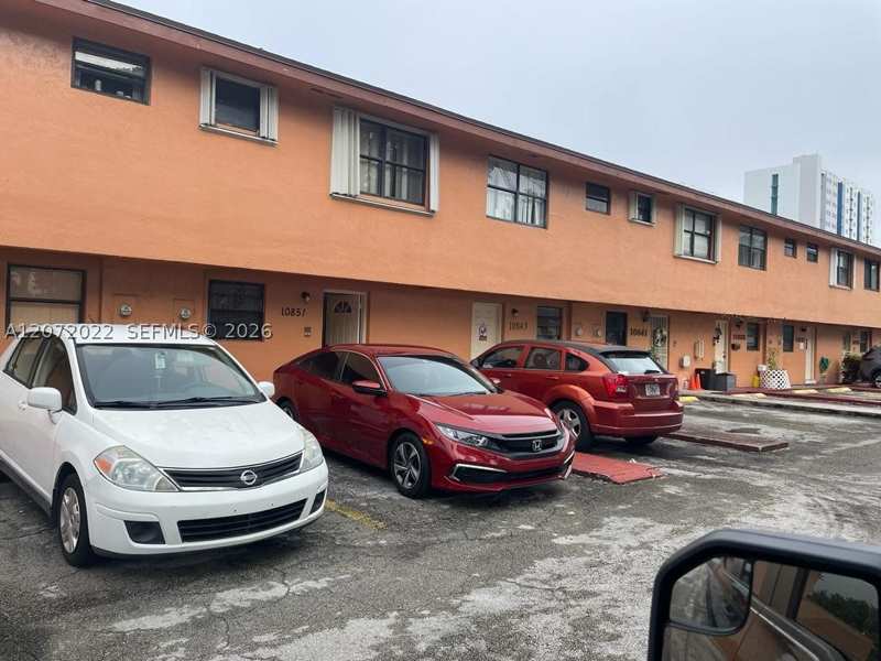 2 bedroom Condominium at 10851 SW 6th St 5, Villas De Cancun Condo, Sweetwater — photo 1