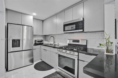 903 W 77th St, Hialeah FL - photo 8 of 29