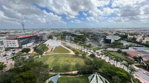 5350 NW 84th Ave 1605, Doral FL - photo 7 of 48