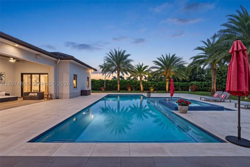 6 bedroom SingleFamilyResidence at 10352 NW 131st St, Los Jardines Estates, Hialeah Gardens — photo 5