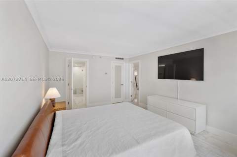 5555 Collins Ave 16B, Miami Beach FL - photo 18 of 35