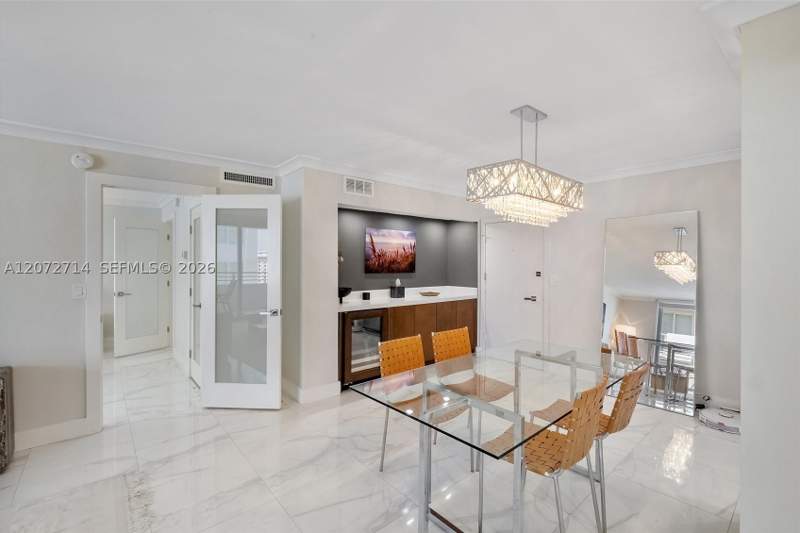 2 bedroom Condominium at 5555 Collins Ave 16B, Oceanside Plaza Condo, Miami Beach — photo 4