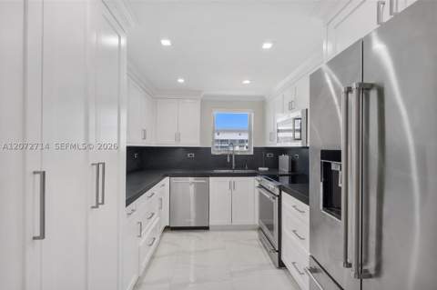 5555 Collins Ave 16B, Miami Beach FL - photo 7 of 35