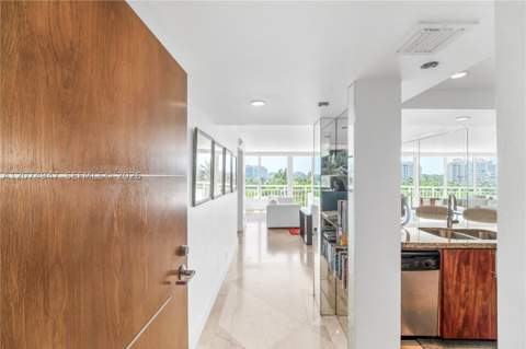 400 S Pointe Dr 505, Miami Beach FL - photo 24 of 43