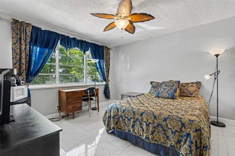 350 S Shore Dr 15, Miami Beach FL - photo 11 of 28