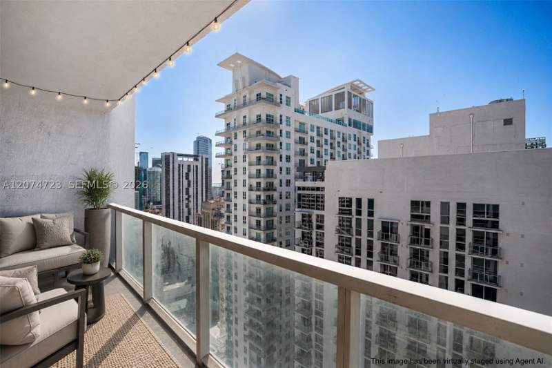 1 bedroom Condominium at 253 NE 2nd St 3104, Vizcayne South Condo, Miami — photo 2