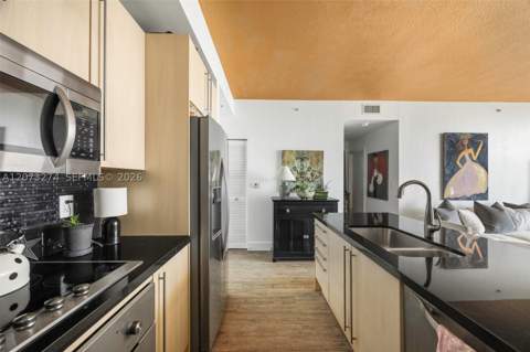 79 SW 12th St Ph3904-S, Miami FL - photo 13 of 32