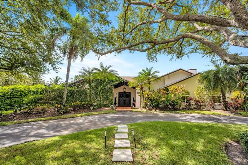 5 bedroom SingleFamilyResidence at 8440 SW 182nd Ter, Section 22 Bel-Aire, Palmetto Bay — photo 1