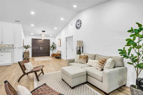 8440 SW 182nd Ter, Palmetto Bay FL - photo 19 of 81