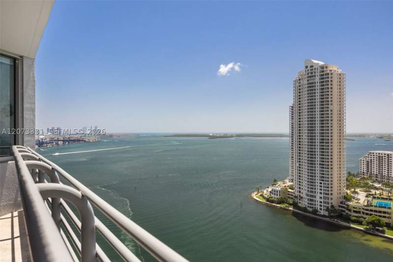 2 bedroom Condominium at 335 S Biscayne Blvd 2805, One Miami East Condo, Miami — photo 2