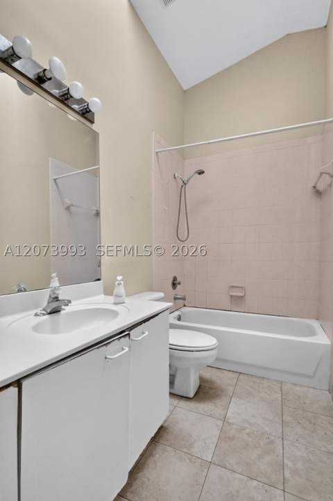 253 NE 211th Ter, Miami FL - photo 24 of 45