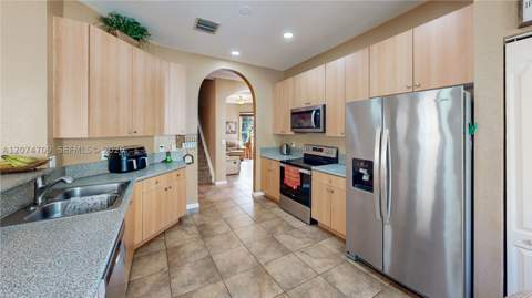 2215 Portofino Ave, Homestead FL - photo 13 of 75