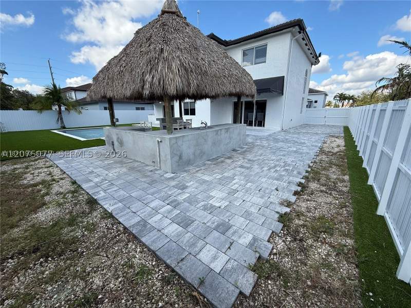 4 bedroom SingleFamilyResidence at 15624 SW 20th St, Efm Estates Sections Two, Miami — photo 4