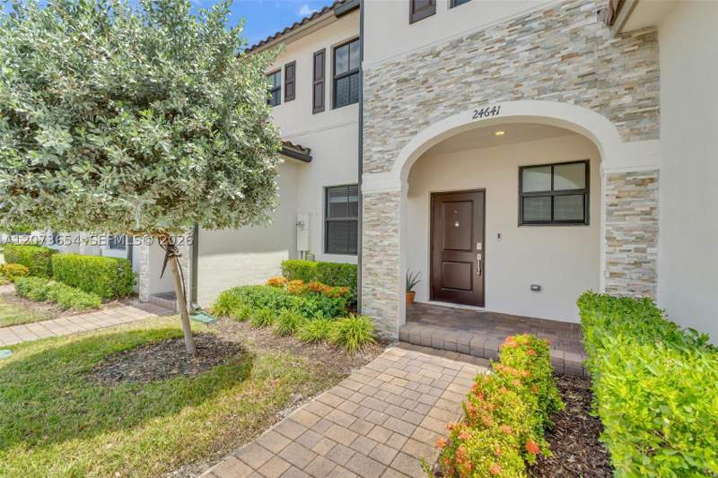 3 bedroom Townhouse at 24641 SW 117th Path, Silver Palm Residential H, Homestead — photo 5
