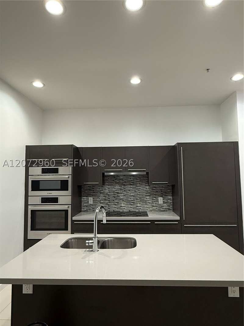 1 bedroom Condominium at 7661 NW 107th Ave 813, Grand Bay Commons South, Doral — photo 1