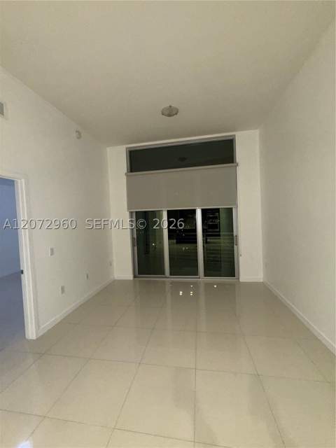 7661 NW 107th Ave 813, Doral FL - photo 6 of 9
