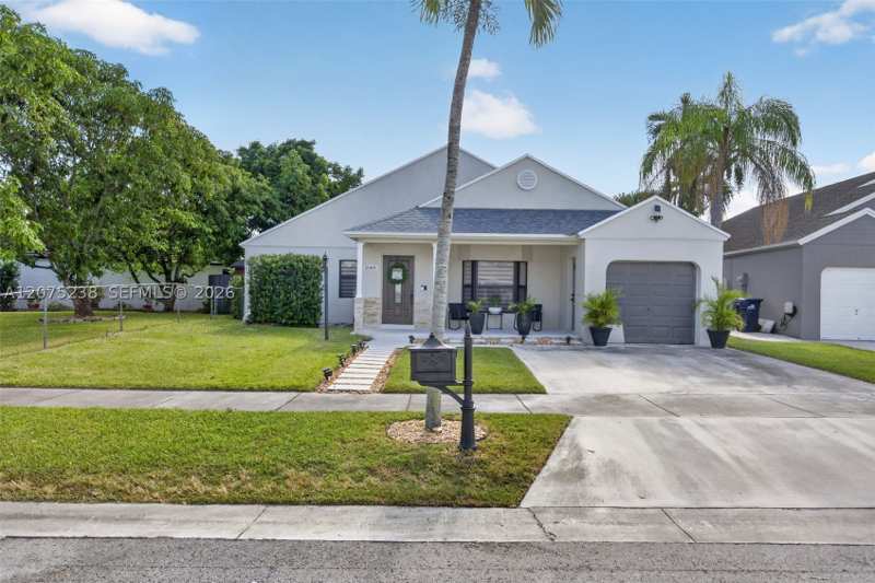 4 bedroom SingleFamilyResidence at 15401 SW 144th Ave, American Homes, Miami — photo 1