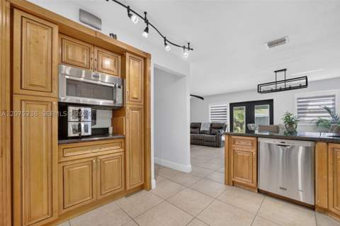15401 SW 144th Ave, Miami FL - photo 11 of 46