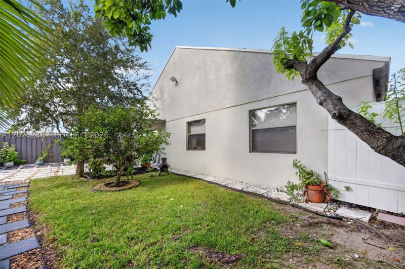 4 bedroom SingleFamilyResidence at 15401 SW 144th Ave, American Homes, Miami — photo 5