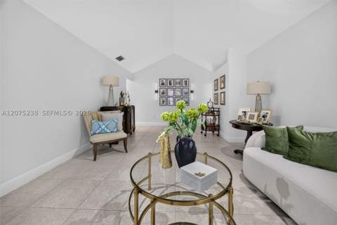 15401 SW 144th Ave, Miami FL - photo 7 of 46