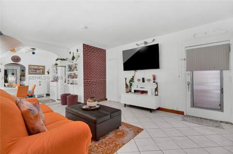 7840 Harding Ave 1, Miami Beach FL - photo 7 of 29
