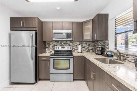 6745 W 26th Dr 103-4, Hialeah FL - photo 13 of 19