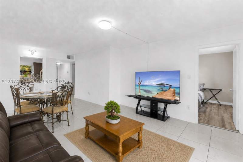 2 bedroom Condominium at 6745 W 26th Dr 103-4, Lago Grande One Condo, Hialeah — photo 4