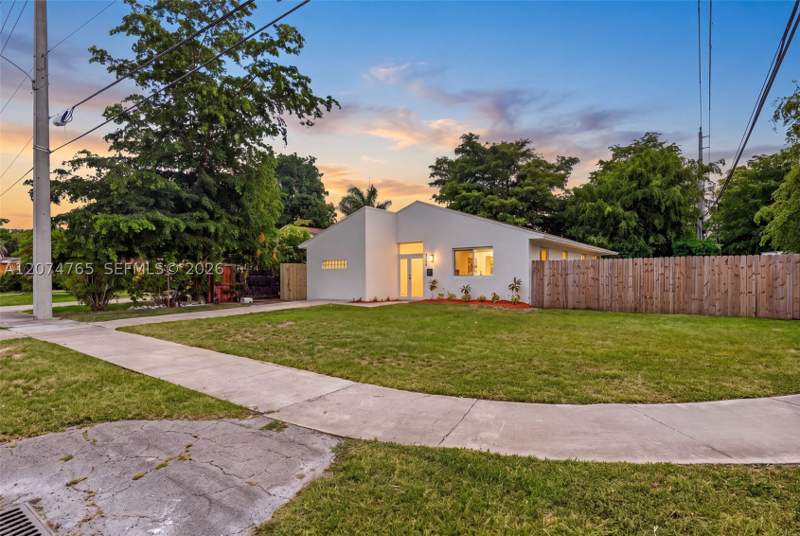 5 bedroom SingleFamilyResidence at 2390 Superior St, Community Gardens, Opa Locka — photo 2