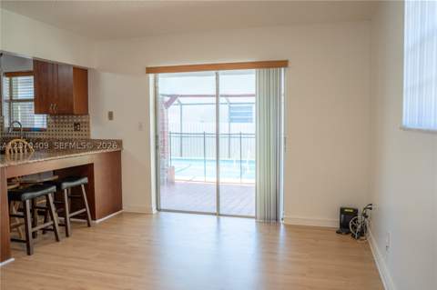 20200 SW 90th Ave Rd, Cutler Bay FL - photo 10 of 33