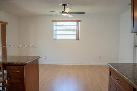 20200 SW 90th Ave Rd, Cutler Bay FL - photo 12 of 33