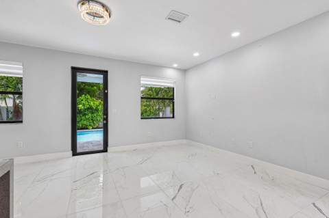 3567 W 110th Terrace, Hialeah FL - photo 10 of 59