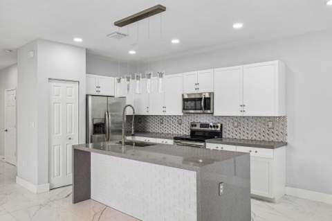 3567 W 110th Terrace, Hialeah FL - photo 14 of 59