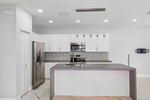 3567 W 110th Terrace, Hialeah FL - photo 15 of 59