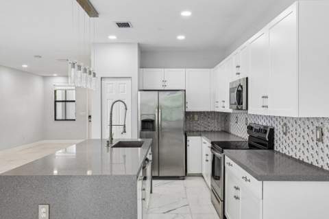 3567 W 110th Terrace, Hialeah FL - photo 16 of 59