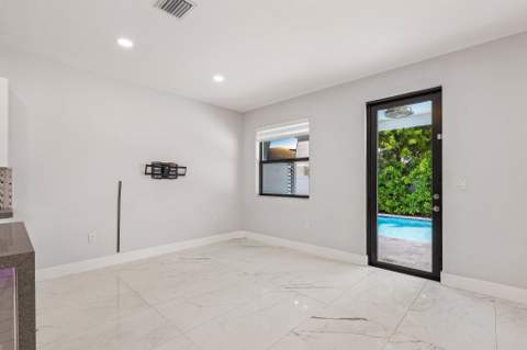 3567 W 110th Terrace, Hialeah FL - photo 9 of 59