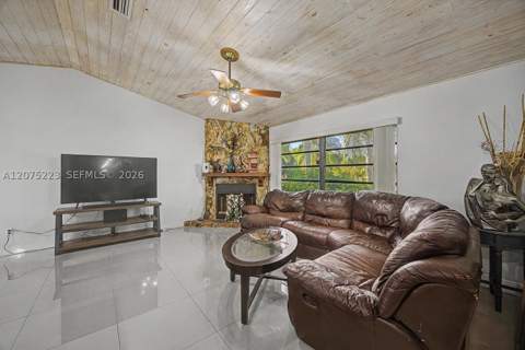 16880 SW 278th St, Homestead FL - photo 6 of 33