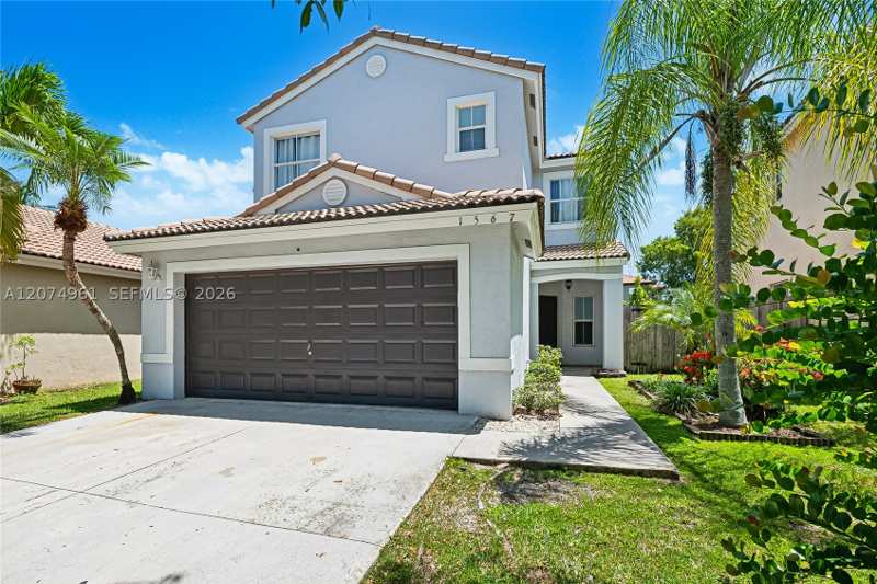 4 bedroom SingleFamilyResidence at 1567 SE 20th Ave, Shores At Keys Gate, Homestead — photo 1