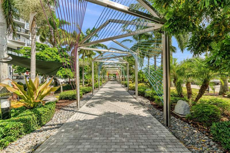1 bedroom Condominium at 5300 Paseo Blvd 1807, 5300 Paseo Condo, Doral — photo 2