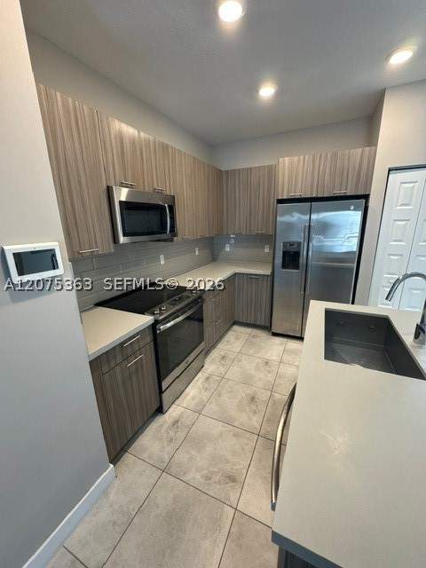 4700 NW 84th Ave 31, Doral FL - photo 9 of 30