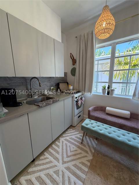 1227 Euclid Ave 7, Miami Beach FL - photo 7 of 13