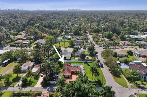 2 NE 160th St, Miami FL - photo 14 of 53
