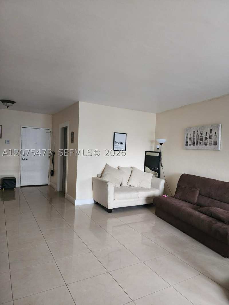 1 bedroom Condominium at 7441 Wayne Ave 3O, Parkview Point Condo, Miami Beach — photo 1