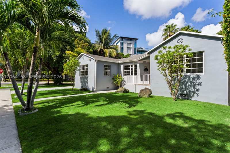 3 bedroom SingleFamilyResidence at 902 NW 10th Ct, Country Club Addn, Miami — photo 1