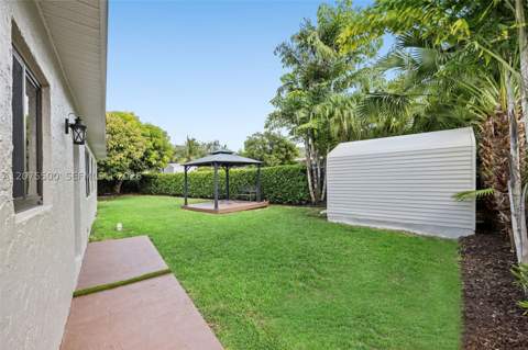 1391 NW 18th St, Homestead FL - photo 16 of 35