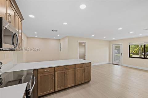 1391 NW 18th St, Homestead FL - photo 9 of 35