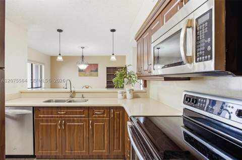 6305 Gage Pl 306-A, Miami Lakes FL - photo 11 of 23