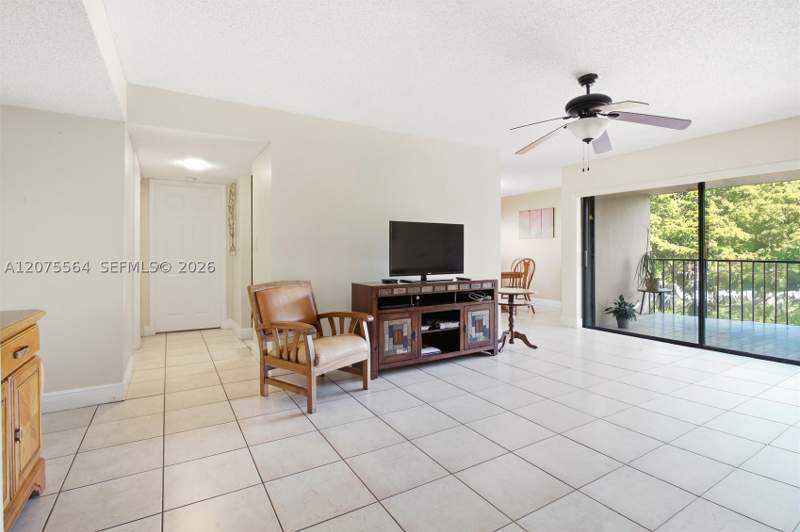 2 bedroom Condominium at 6305 Gage Pl 306-A, Eagle Nest Condo, Miami Lakes — photo 5