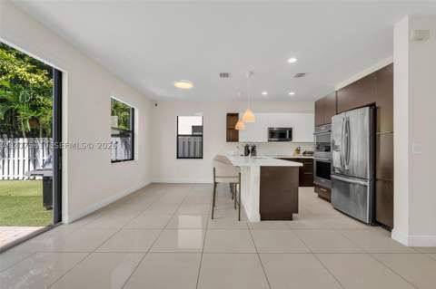 10204 NW 86th St, Doral FL - photo 19 of 69